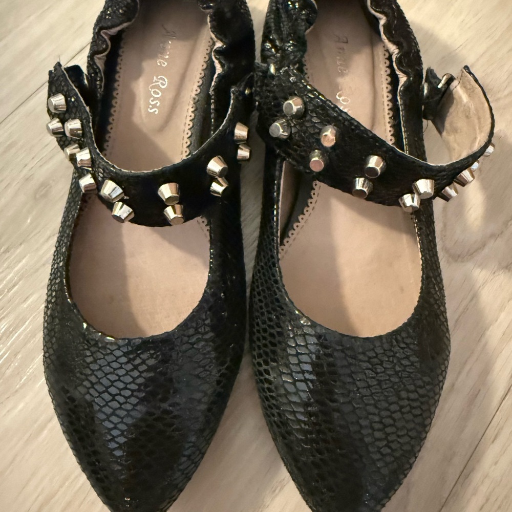 Black Studded Women's Shoes